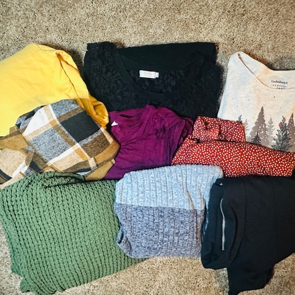 Sweaters - Women’s 2x lot